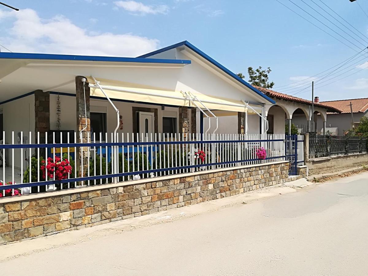 Villa Blue House Nea Kallikrateia Экстерьер фото
